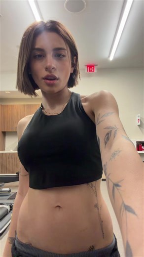 Sofi🐈‍⬛ (@sofiabarbosaaaa)’s videos with original sound - halo