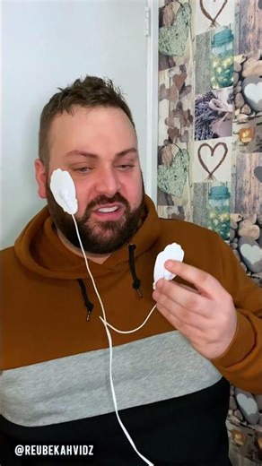 How NOT to use a tens machine 😂 #funny #shorts #comedy