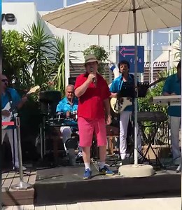 Nelu Vlad şi Azur, show total la malul mării