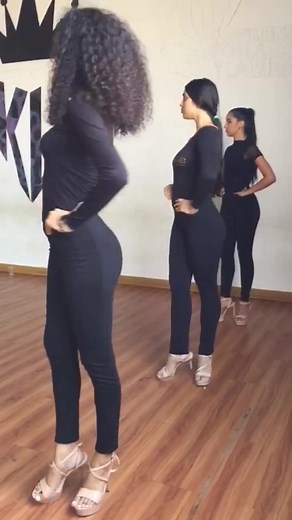 Academia Team Gómez: Pasarelas y Modelaje