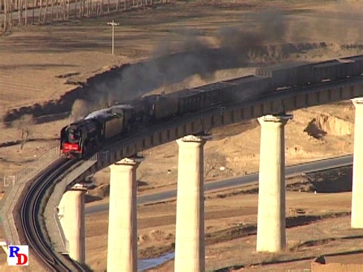 12K views · 1.1K reactions | A pail of QJ 2-10-2 locomotives slowly works its way toward us as it climbs Jingpeng Pass. From the Pentrex show "China Steam Spectacular" https://rfd.video/ChinaSteam | Steam Giants | Facebook