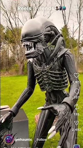 Spirit Halloween's Alien Animatronic is incredible