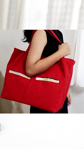 DIY Large Zipper Tote Bag. #sewingprojects #fabricbags #bagtutorial #diybags #sewingtutorial #diytotebag #zippertote #canvasbag | Ae PooiM