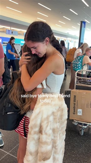 don’t talk to me rn i’m a literal mess #sister #longdistance | Long Distance Friendship
