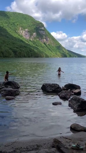Today we hiked to a secret beach at the most beautiful lake in Vermont, Lake Willoughby. 🏔🤩 #northeastkingdom #vermonttiktok #lakewilloughby
