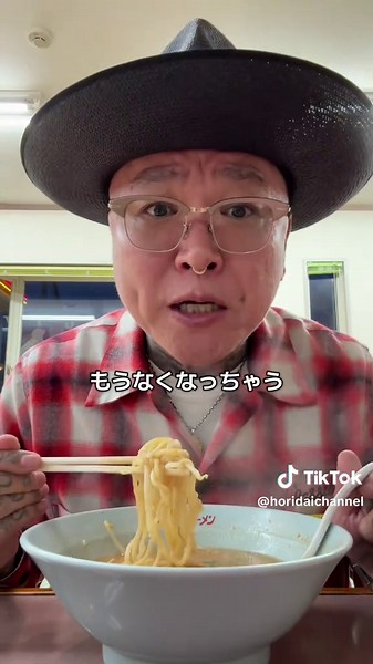 【1390日目】地元の小山市のラーメンを回る旅を始めてみた🍜 今回は昔懐かしいくるまやラーメン🍜 #彫り師 #タトゥー #ラーメン #栃木県小山市 #CapCut