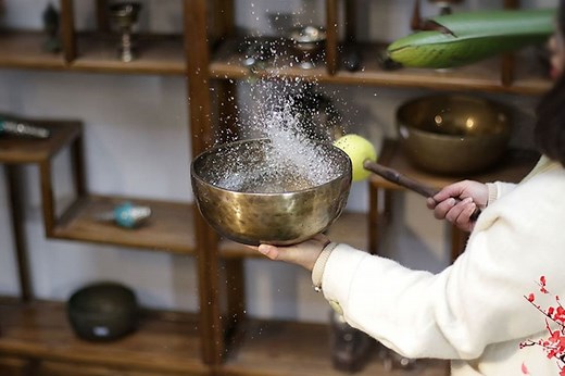 Comment Utiliser un Bol Tibétain ? Techniques et Mode d'emploi