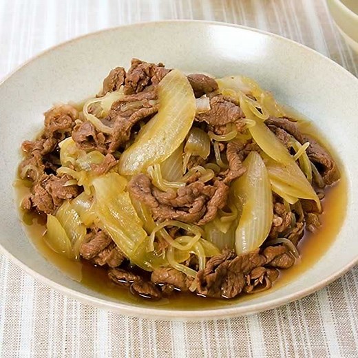 ご飯が進む！ 牛肉と玉ねぎのすき煮のレシピ動画・作り方 | デリッシュキッチン