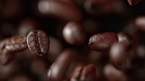 Super Slow Motion Shot Exploding Premium: стоковое видео (без лицензионных платежей), 1041137269 | Shutterstock