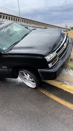 Si aguanto 🖤#ss #ssclone #silverado #2023 #troca #accidente #duronas