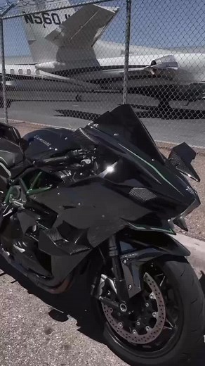 Kawasaki Ninja 1000 RR: Ultimate Big Bike Experience