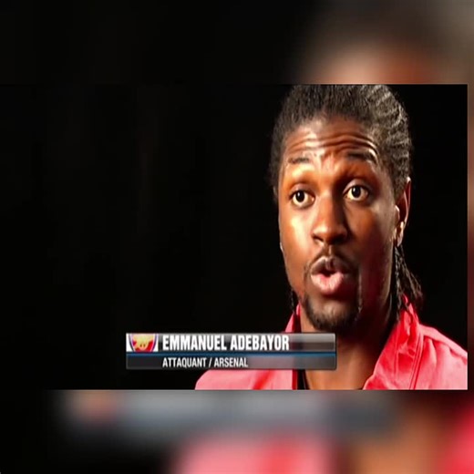 Á t-il déjà fait oublier Thierry Henry ? À une certaine époque, l’Angleterre du football assistait à un duel de titans. Dans les stades de la Premier League, un fils du Togo faisait trembler les filets avec la même audace que les plus grandes stars. Ce fils d’Afrique n’était autre que Sheyi Emmanuel Adebayor. Sous les couleurs de Arsenal F.C., Adebayor marquait but après but, au point de se retrouver dans la course au titre de meilleur buteur face à l’un des plus grands joueurs de sa génération 