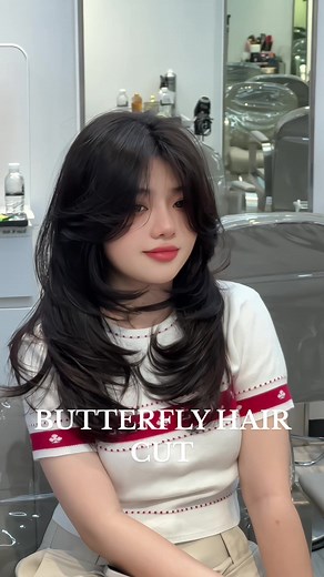 Butterfly Hair Cut: How To Style Your Hair with Butterfly Layers