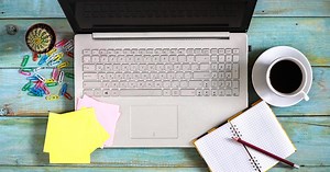 Was ist der Unterschied zwischen Laptop und Notebook? Einfach erklärt