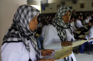 Indonesian women defy ban to work as maids in Middle East - survey | Coconuts