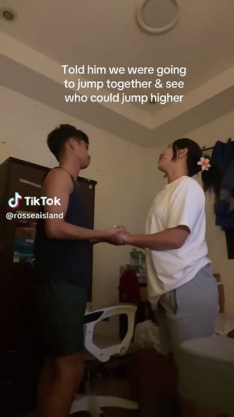 Ross🪬 (@rosseaisland)’s video of jumping