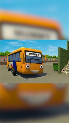 Five Little Buses! 🚌🎵 Count Along with Gecko! #Shorts