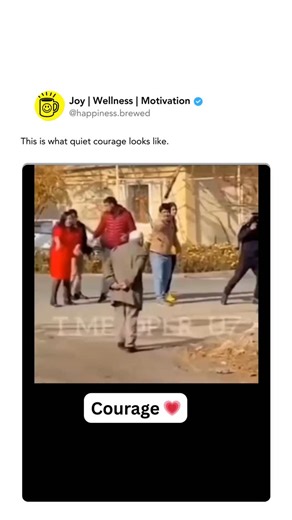 Joy | Wellness | Motivation on Instagram: "Some people don’t wait to see the full story. They don’t look around to see who’s watching. They just step in when someone needs help. 💛 That kind of quiet courage is what makes the world feel a little safer, a little kinder, and a little more human. 🎥 Original post credit: wholesomeclip.s Video: T.ME/OPER.UK DM for credit or removal if needed."