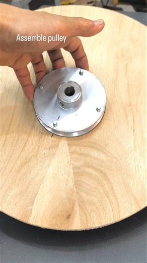 plywoodworking on Instagram: "This is my method of how to secure pulley with disc #woodworking #diy #tips #plywoodworking"