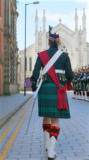 A magnificent moment for the March of the Colour #soldier #military #armedforces #infantry #scots