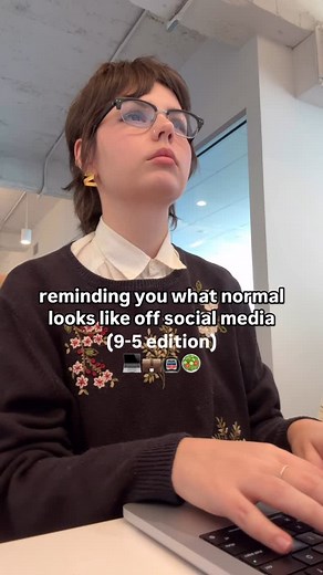 Lauren Pfieffer on Instagram: "It can be easy to get caught up in the Goyard totes, $7 oat milk lattes and lunch out every day. These can easily feel like things to aspire to when you’re first starting out in corporate 9-5. Or even just things to keep up appearances as you climb the ladder. You can certainly get the designer tote, invest in the 365 day hour-by-hour planner and enjoy a little treat now and then (I do!): but remember that your worth at work & your ability to succeed goes far beyon