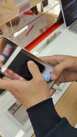 Check out the OnePlus 15's smoothness! My finger speed is already quite fast. Speed test #fblifestyle #photography | Techzoon