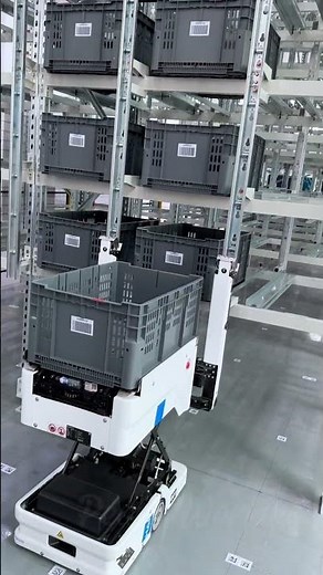 SPIDER-MAN ROBOT! This Logistics Bot Climbs 12-Meter Shelves Directly 🤖