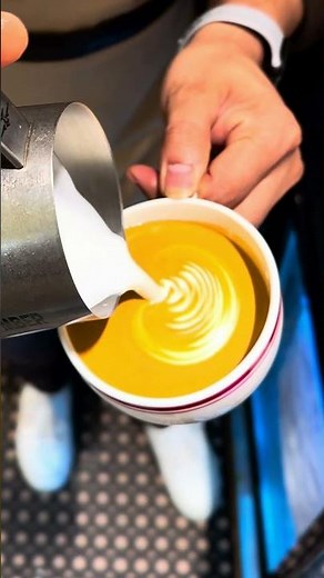 I made swan easy steps #latteart #coffeelatteart #coffeelatteart #coffee #tutorial