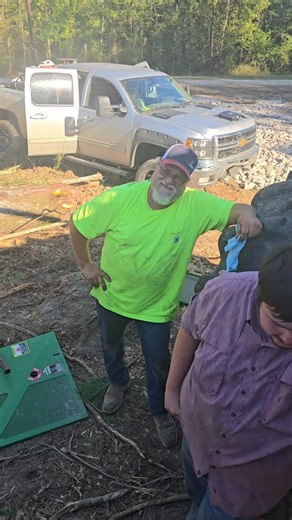 Kelly thinks he's an engineer.#chevysilverado #cuttingedgelogging #kelly | Kelly Comedy