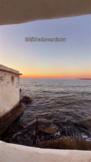 This must be the best bathroom in Paros! Don’t wait for me, I might be a while appreciating the