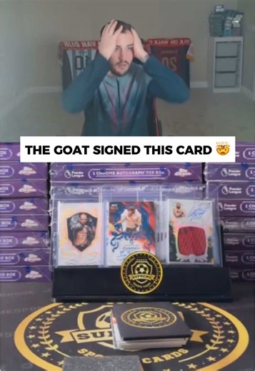 Jon Jones on card autograph /10 from Topps UFC Royalty 🤯 #topps #cards #break #ufc #jonjones