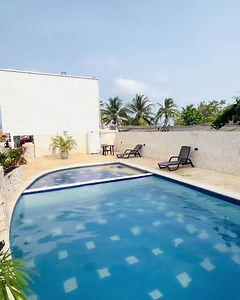 ¡Descubre tu refugio ideal en el Hotel Bahía Azul, en Coveñas! 🌞🌊 Disfruta de nuestras cabañas frente al mar, ubicadas en la impresionante playa de Palo Blanco, galardonada con la certificación Bandera Azul. 🏖️ Este es el lugar perfecto para desconectar y recargar energías. ¿Con quién compartirías este rincón paradisíaco? 😍 ¡Reserva ya! 📞321 793 7951 y empieza a planear tus días inolvidables junto al mar. | Hotel Bahía Azul
