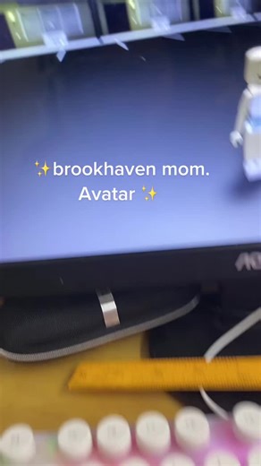 Customizing Avatars in Brookhaven Game