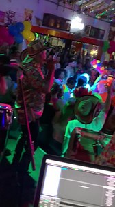 !!🎉LA FONDA DE SABANETA YA ESTA EN MODO CARNAVAL DE BARRANQUILLA 2024 🎊 🤡VEA PUES MONTA@ EL QUE LO VIVE ES EL QUE LO GOZA 🤡 la Mejor rumba del sur todos los VIERNES Y SÁBADO en “LA FONDA DE SABANETA” UN LUGAR EN DONDE TODOS LOS FINES DE SEMANA SON DICIEMBRE . “Este lugar es especial Para compartir con todos los PARCEROS , FAMILIA , ESPOSA, NOVIA O AMANTE . 🤪 SI TRAE A LAS 3 toma Gratis. 🎶🎵🎼PEINATE MONTAÑERO QUE NOS VAMOS DE RUMBA🎶🎵🎼 de viernes a domingo con los mejores eventos #parril