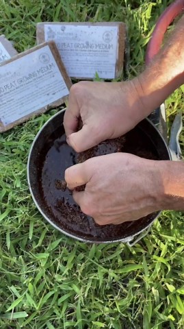 Coconut Coir Bricks for Plants – 6 Pack Coco Coir Brick Growing Medium, Natural Coconut Fiber Soil, Organic Coco Husk for Planting, Gardening & Seed Starting – Expands to 3 Gal Each