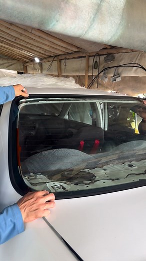 Taffeta White Project Done ✅ just wait for the final results. Like and follow us 🚗💨💨💨 @topfans #izerworkz #restore #project #white #civic #followerseveryonehighlights | Izerworkz