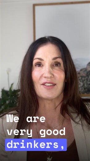 Sarah Connelly on Instagram: "Even when I was neck-deep in “just one more glass,” the word “alcoholic” felt like someone else’s problem. Certainly not mine. Heavy labels like “alcoholic” or “drinking problem” carry so much shame that they keep you hiding in plain sight. They imply you need a crisis before you deserve help, and frankly I think that's half the problem that grey area drinkers face. Instead of asking yourself whether you're an alcoholic or problem drinker, try questions that actuall