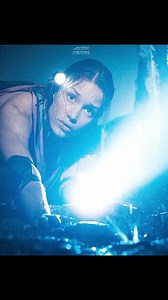 In The Cave (2005), one of the film’s most intense and tragic moments unfolds when Kathryn is climbing the cave wall and suddenly comes face to face with a terrifying creature # @ #Real #reelschallengereelschallenge # # Clinging to the rock wall, she fights desperately, using her climbing gear and whatever weapons she can to keep the monster at bay. In a final act of courage, she ignites an explosion, burning the creature to death—but the flames and fall claim her life as well. | Action fighter