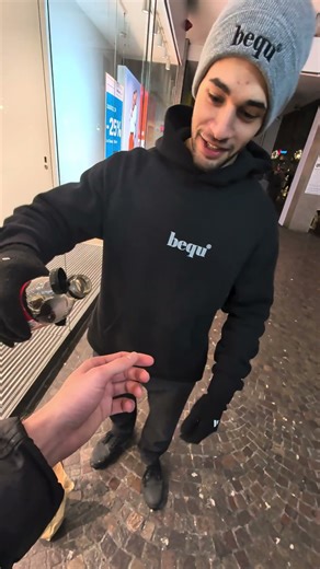 QR-Code Hoodies jetzt bei uns bestellen 🫶🏻 #qrcodehoodie #bequhoodie #bequ