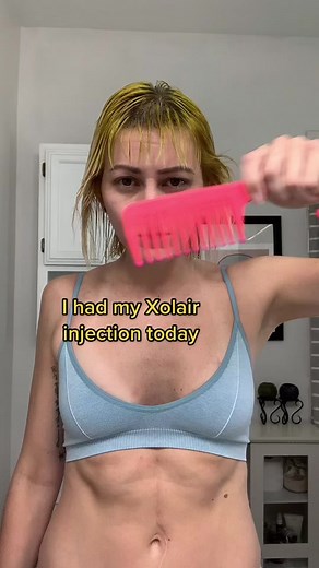 Got my monthly SQ Xolair injection today! I take Doxepin, Hydroxyzine, Allegra, and Xolair to treat my chronic urticaria and a daily Symbicort inhaler, ER albuterol inhaler, and Xolair to treat my asthma. #xolair #chronicurticaria #asthma #xolairinjection #pruritus #itchy #allergyrelief #chronicillnessawareness #mastcell #hypermobileeds