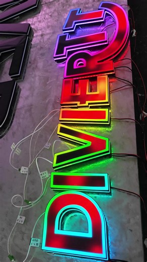 We can make signs with hundreds of colour effects.#sigen #signage