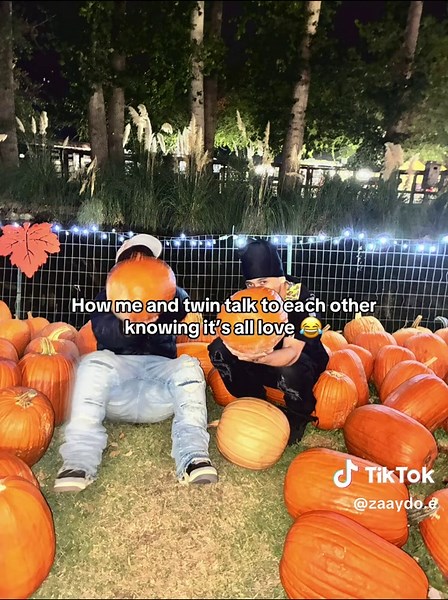 Funny Halloween Pumpkin Conversation with Friends