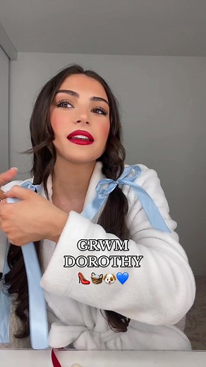 Dorothy Costume GRWM for Halloween | Wizard Of Oz Outfit Ideas