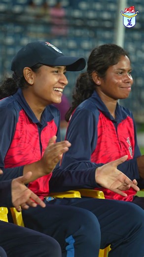 Focusing on performance. Senior women in action and shining bright on the field in the Final ✨🏏🔥