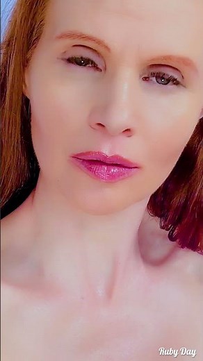 Hello I see you - Eyes Face Lips Gazing