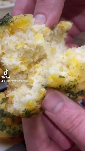 These cheddar bay cornbread muffins by @cookinginthemidwest are just...😍 Here's how to make them:⁠ ⁠ What you'll need:⁠ - 2 packages of Martha White Buttermilk Cornbread & Muffin Mix⁠ - 1 1/3 cup milk⁠ - 1 cup shredded cheddar cheese⁠ - 3 tbsp butter⁠ - 1 tsp parsley⁠ - 1 tsp garlic powder⁠ ⁠ How to make:⁠ - In a medium sized bowl, combine 2 packages of Martha White Buttermilk Cornbread & Muffin Mix, 1 1/3 cup milk and 1 cup shredded cheddar cheese. Mix thoroughly until all ingredients are comb