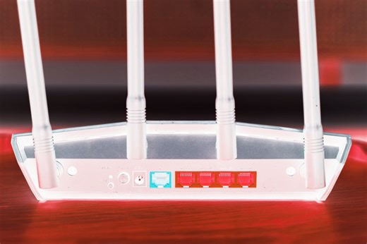 Reboot and firmware update useless: Thousands of Asus routers compromised