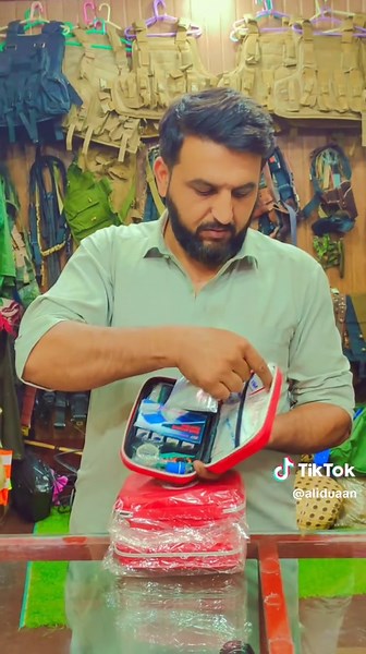 Essential First Aid Box Items for Emergencies