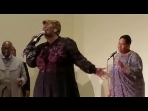 Tramaine Hawkins Sings Going Up Yonder in Los Angeles
