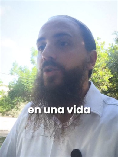 💰✨ El principio que puede estar bloqueando tu abundancia 🌱🔥 Si no tienes una respuesta clara sobre hacia dónde va tu vida financiera, es momento de escuchar esto 👂. Muchas personas viven en escasez no porque no tengan capacidad, sino porque avanzan sin rumbo, sin una dirección definida y sin comprender los principios que pueden transformar su relación con la abundancia 🌿. Uno de los primeros pasos es aprender a marcarse objetivos y tener claridad sobre aquello que quieres construir 🎯. Exis